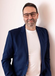 Porträt von Erol Ari