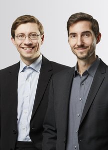 Porträts von Felix Schweikhardt und Thabo von Roman.